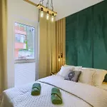 Apartament Krynica Central * كرينيتسا زدروي